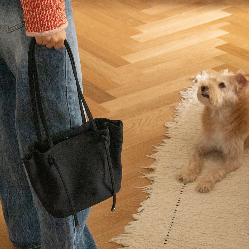 clam suede bag_black