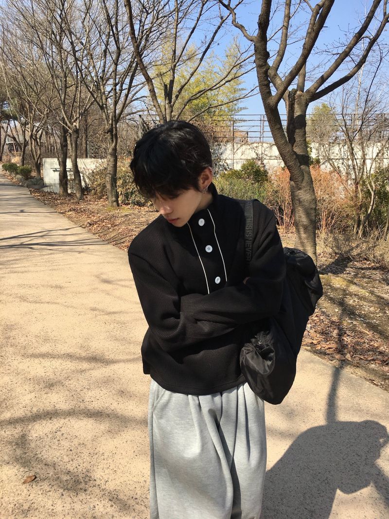 Dev Turtleneck Crop Waffle Sweatshirt 3C