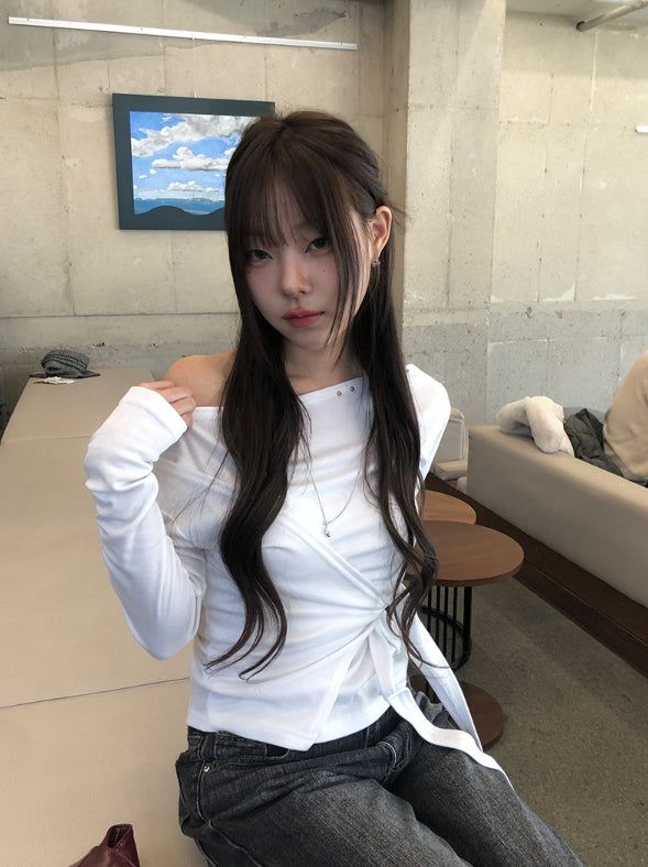 anyonemore（エニーワンモアー）の「Kojin Studded Wrap Tie Off-Shoulder T-Shirt（Tops）」