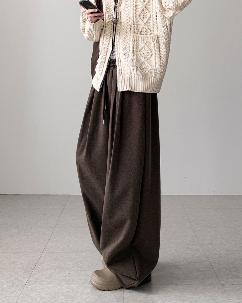 Nikuatsu Two Tuck Balloon Pants