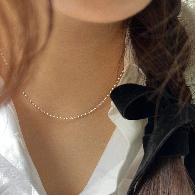 Lily Necklace