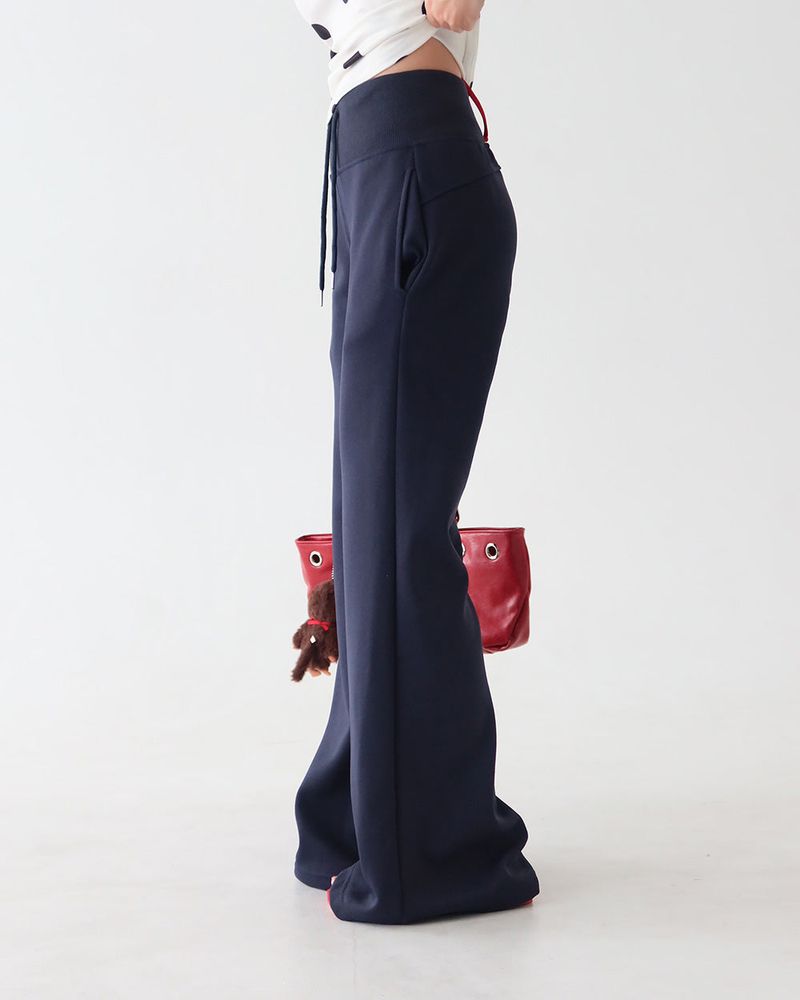 Yuki Slim Banded Bootcut Long Pants
