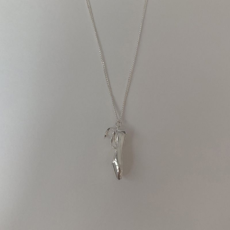 The Ballet Necklace