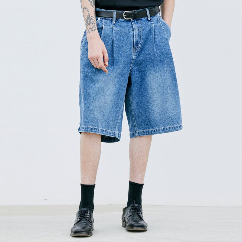 2 TUCK WASHED DENIM BERMUDA PANTS BLUE