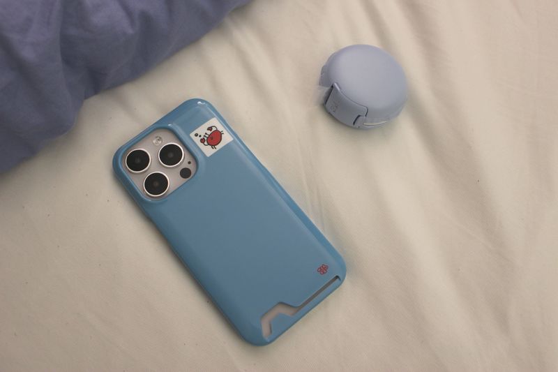 home square patch card pocket phone case blue