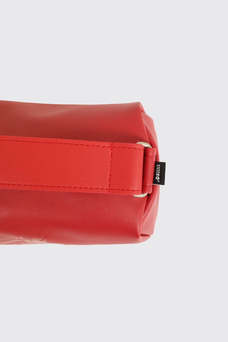 Chunky Buckle Air Bag Eye-Red