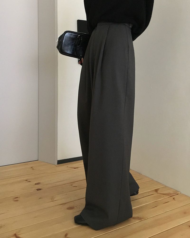 Meld Buckle Pintuck Slacks Pants