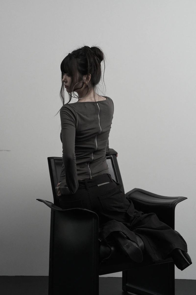 [label] back two-way zipper long sleeve (charcoal)