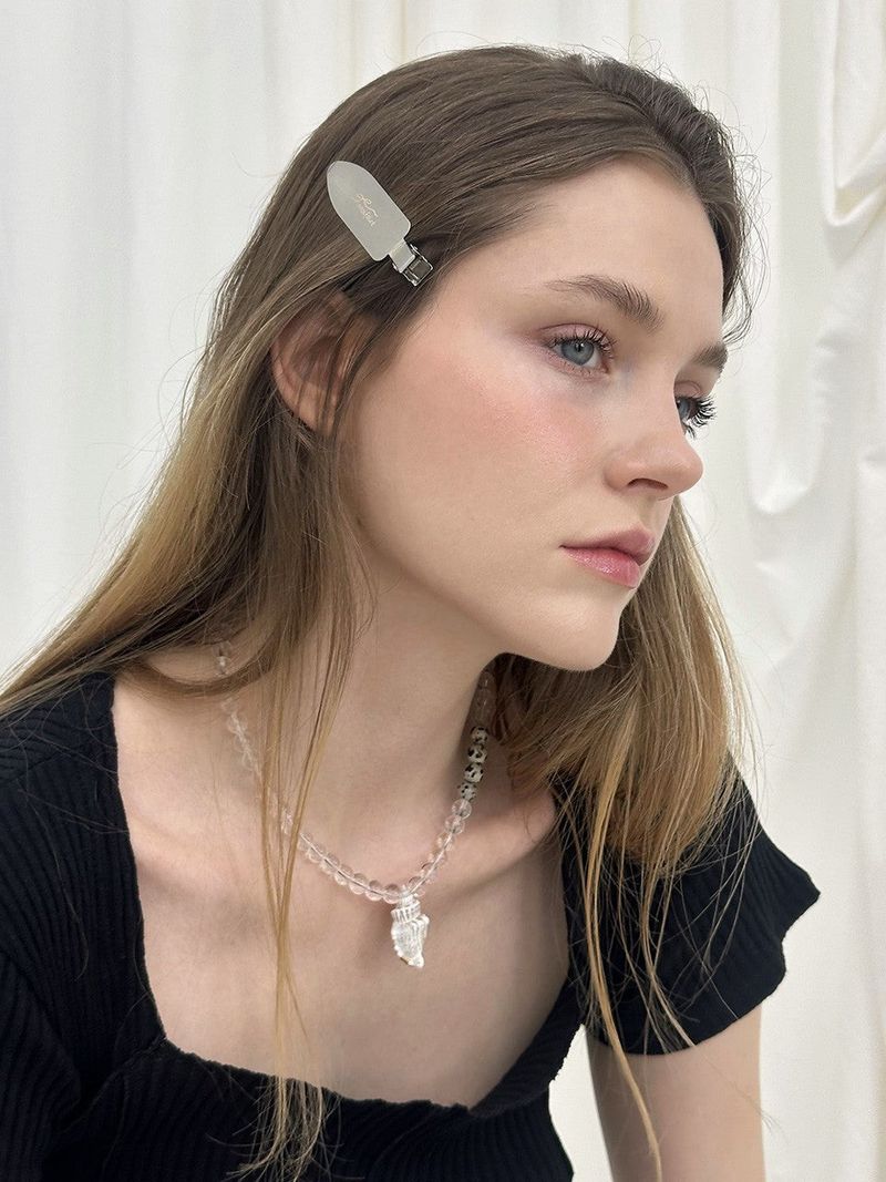 MOIFAIRE(モイフェア)の「CONCH GLASS NECKLACE / CLEAR(Accessories)」