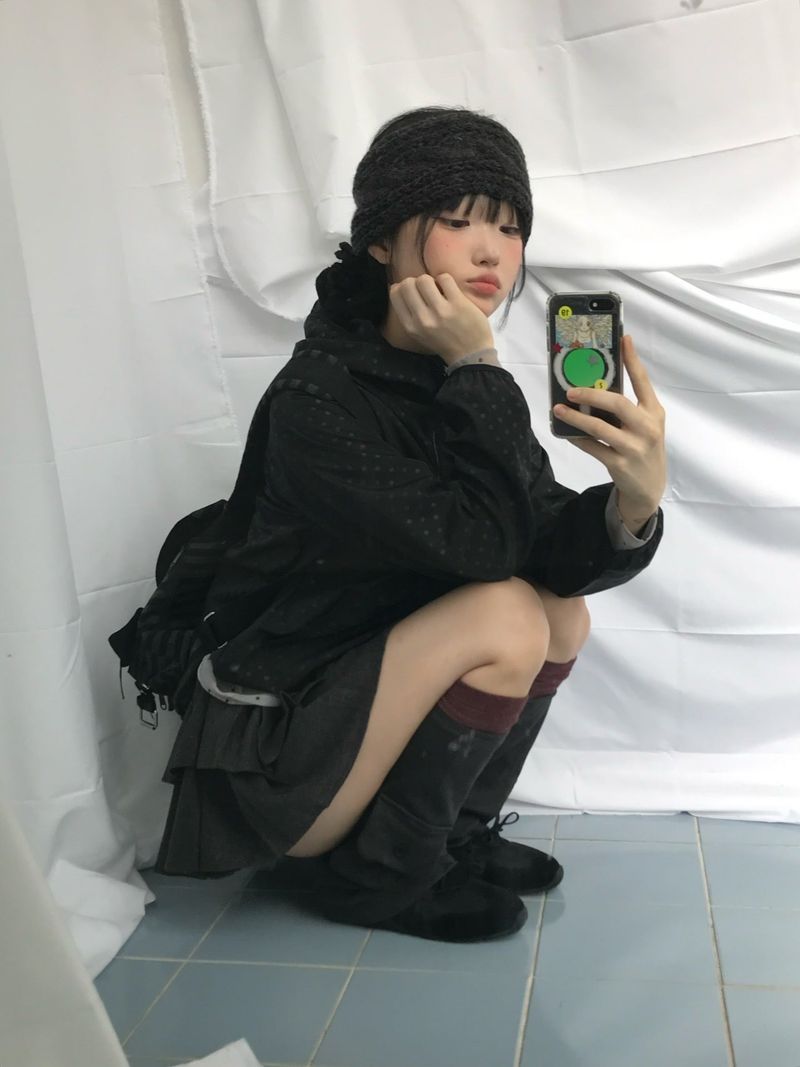 Soft terry dot windbreaker