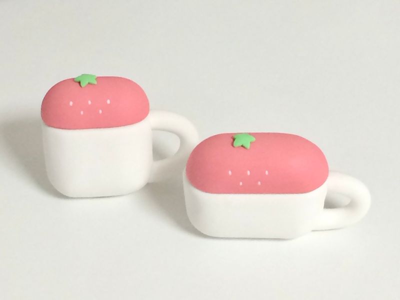 【MADE】 Strawberry Cup Airpods Case
