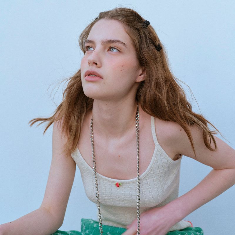 ROSE SLEEVELESS TEE, CREAM