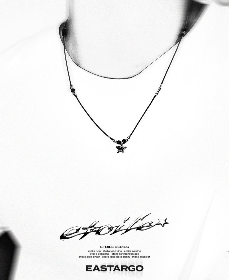 ETOILE STRING NECKLACE