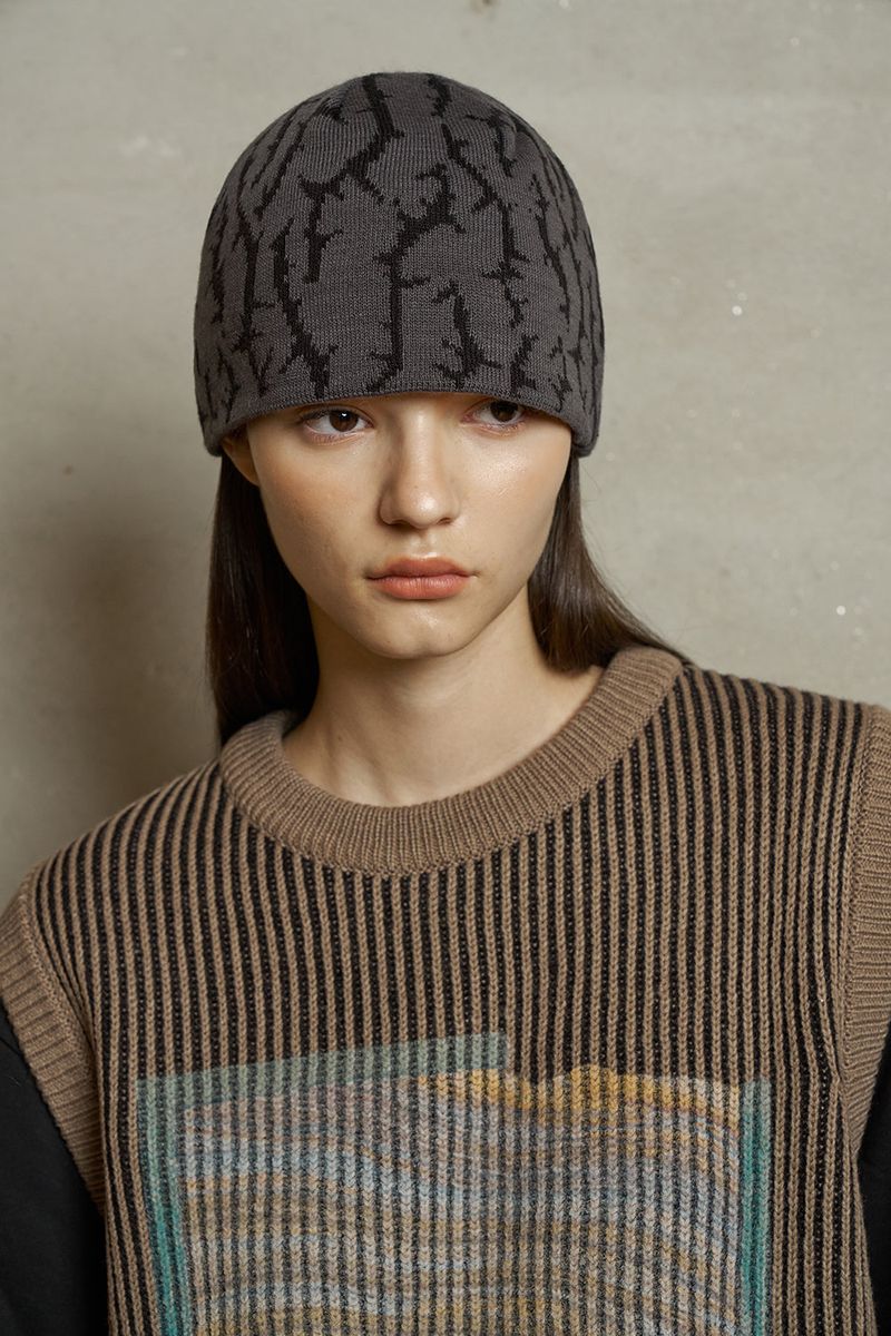 STRATUM KNIT VEST