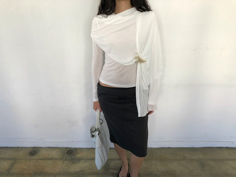 Angela muffler T-shirt