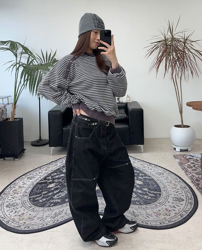 Cardil Button Stripe Sweatshirt