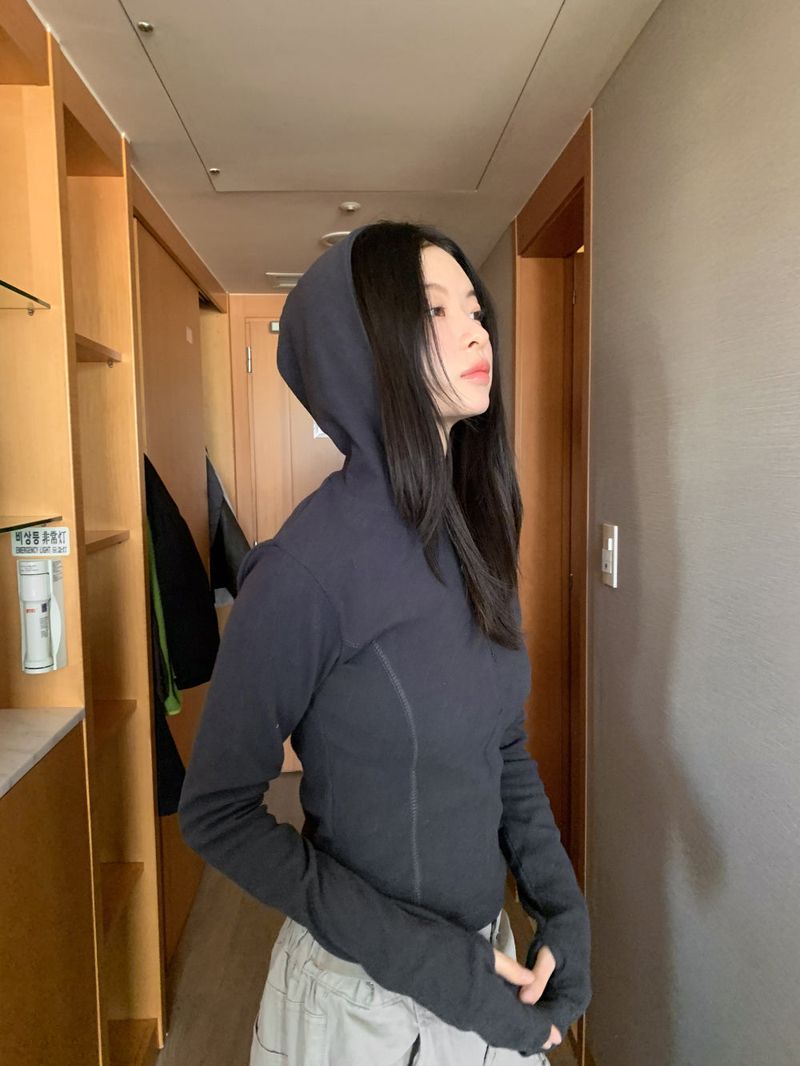  LINE HOOD HALF ZIP-UP