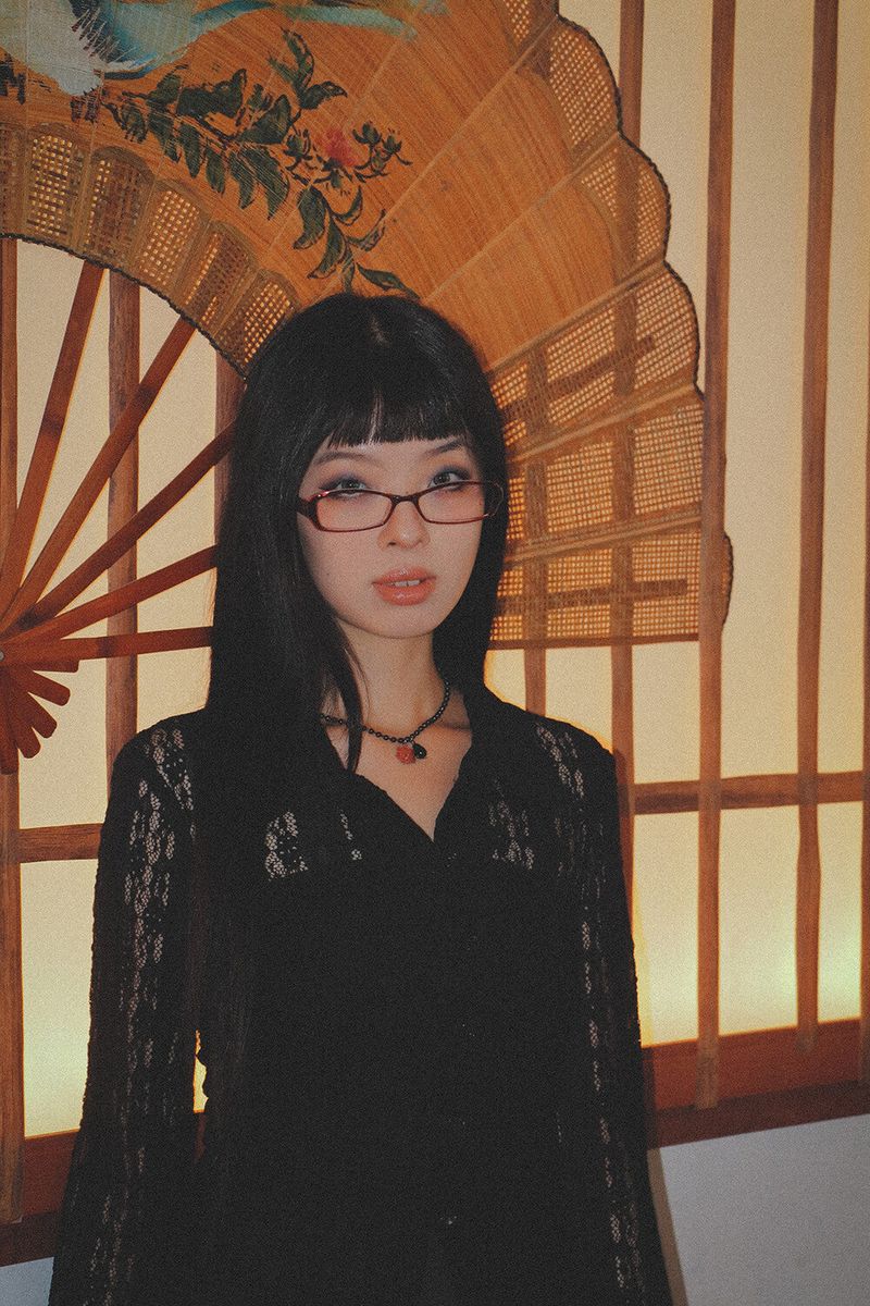 紅煙 Black rose choker