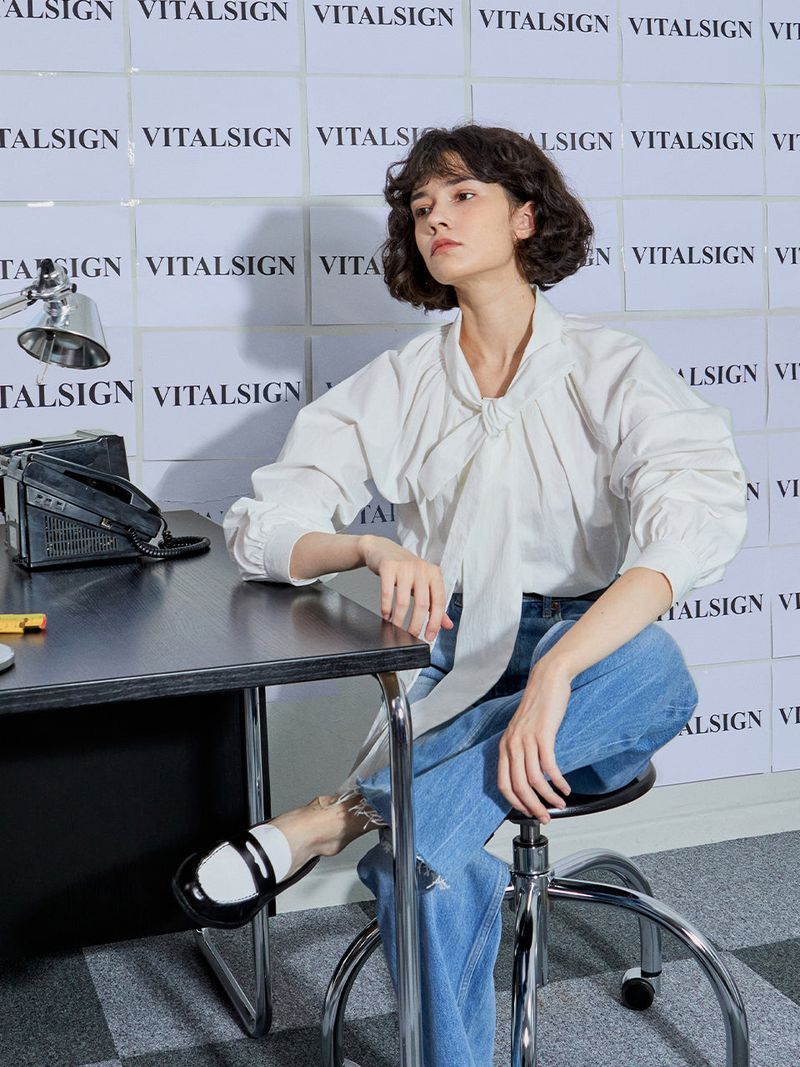 VITALSIGN（バイタルサイン）の「[LINE] Neck Shirring Tie Blouse（Tops）」