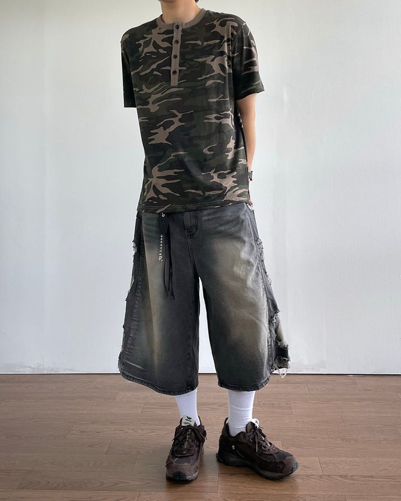 Destroyed Camouflage Denim Half Pants