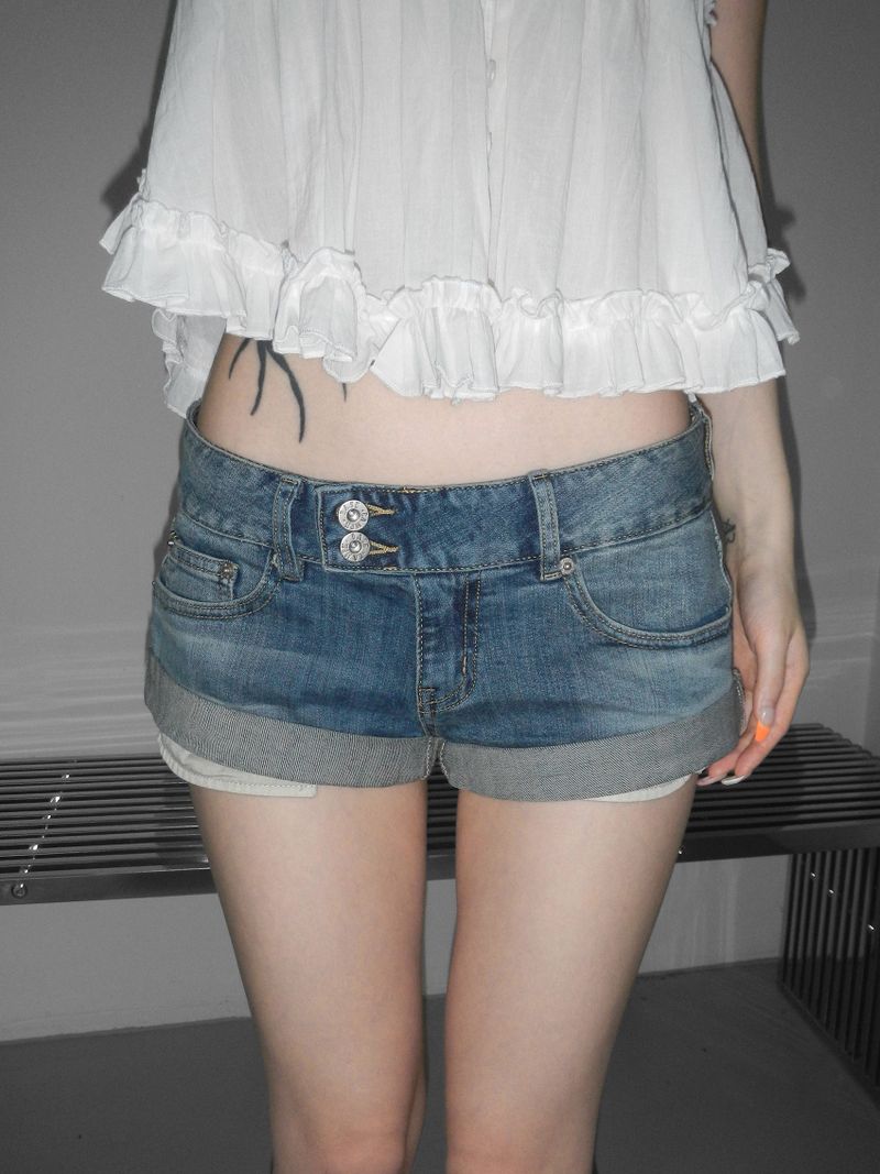Indigo rollup denim shorts