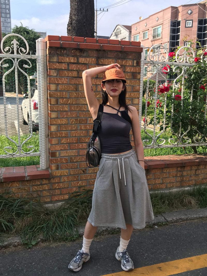 Twin layered sleeveless