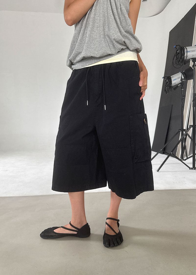 ZIPPER CARGO BERMUDA PANTS