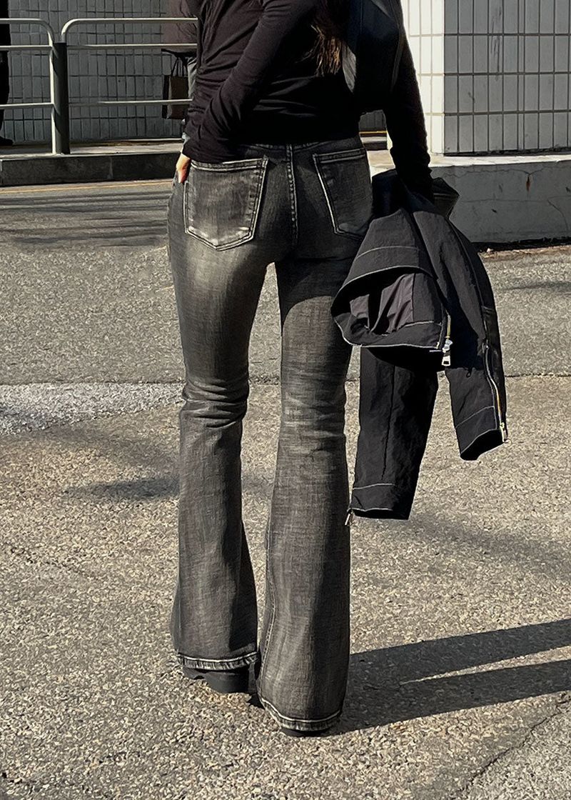SMOKY GREY BOOTS CUT DENIM