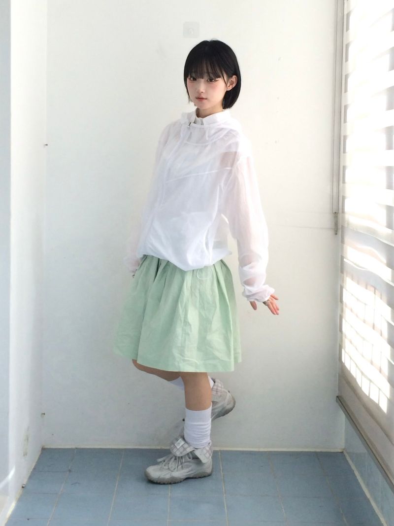 Light touch cropped hooded jacket