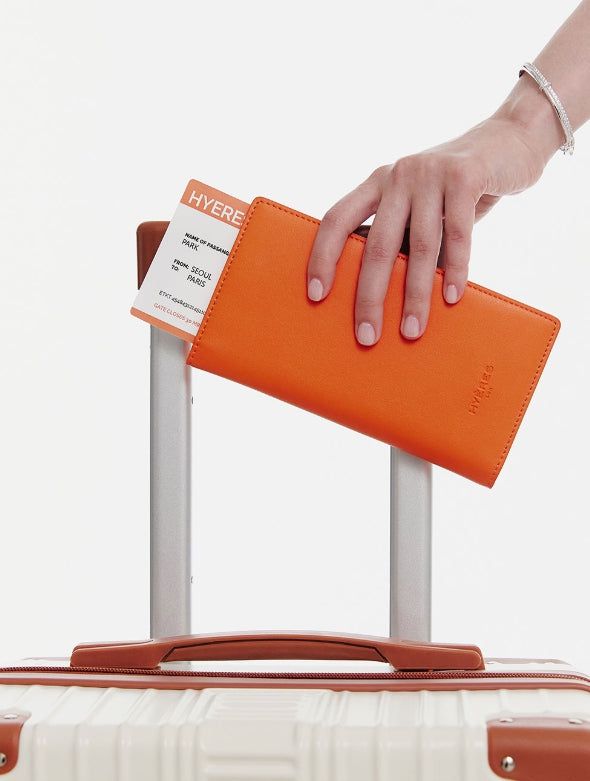 hyeres lor(イエール・ロール)の「26SS★ Travel Multi Case(Smartphone Accessories)」