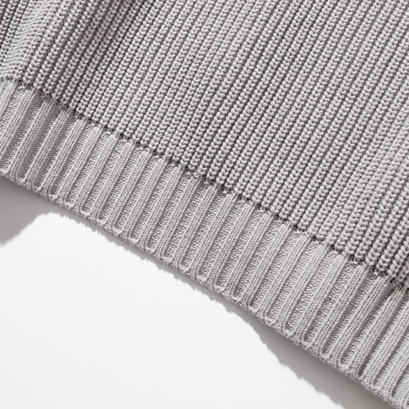 HALF INCISION OVERSIZED KNIT