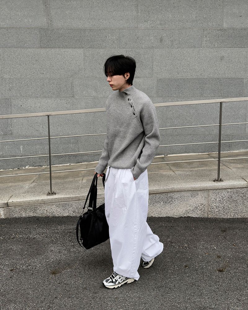 Raon Three Tuck Balloon Cotton Pants
