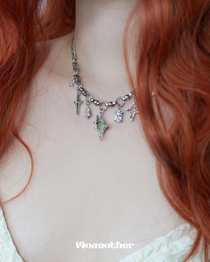 JULIE NECKLACE