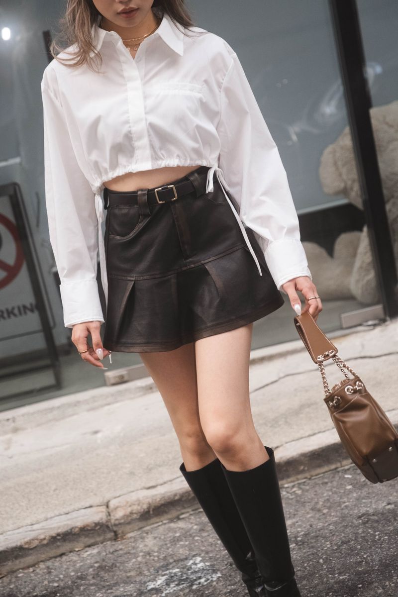 We Fell In Love In Reality（ウィ フェル イン ラブ イン リアリティ）の「Scotland Faux Leather Mini Skirt（Skirts）」