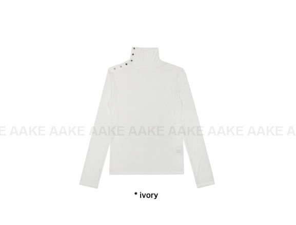 SIDE BUTTON TURTLENECK