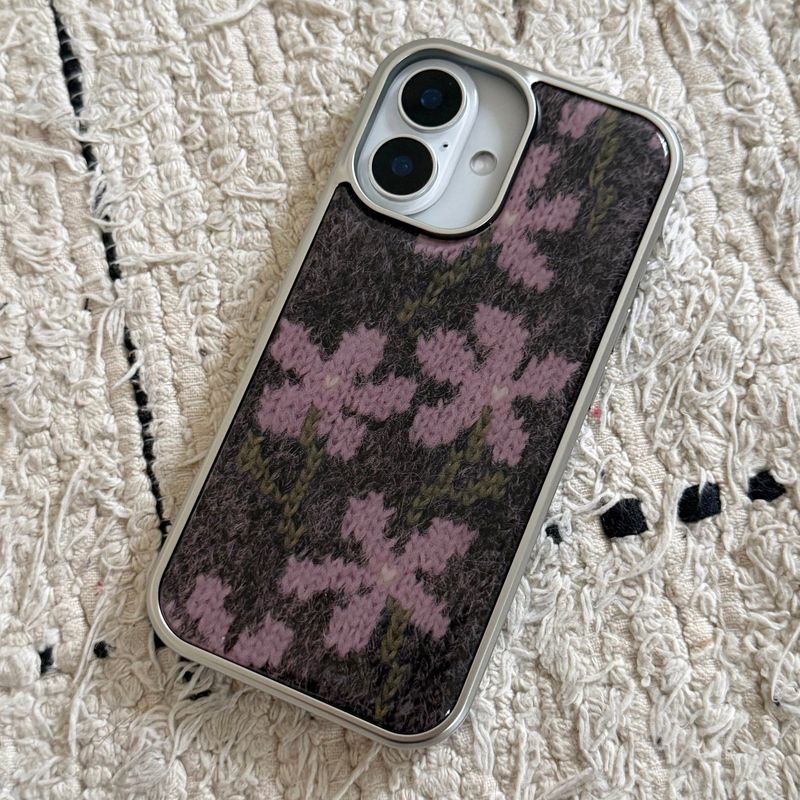 DELPHIN（デルフィン）の「ワイルドフラワーズ モヘア エポキシ ケース -ピンク（スマホグッズ/小物）」