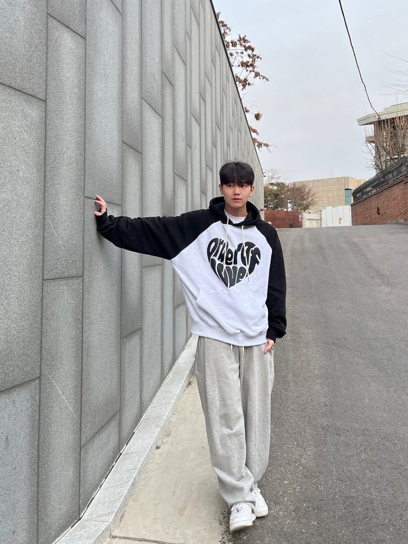 Heart raglan over hood