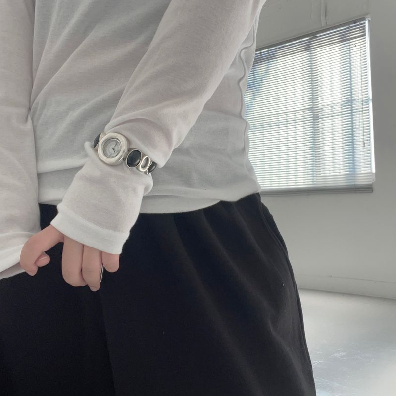 Onyx Bezel Loop Watch