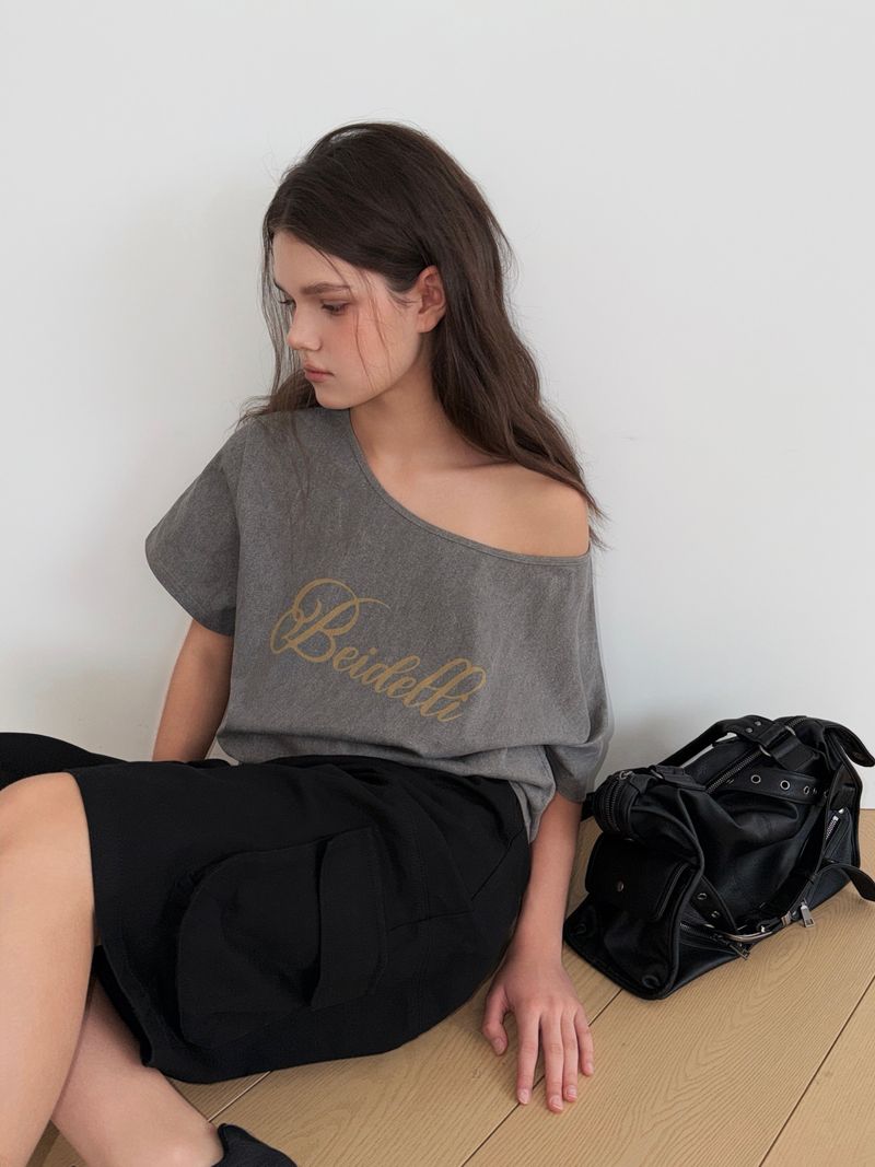 [ORIGINAL] Wit Lettering Pigment Off-Sleeve Tee
