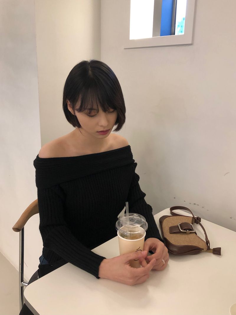 Drape feminine shoulder golgi knit