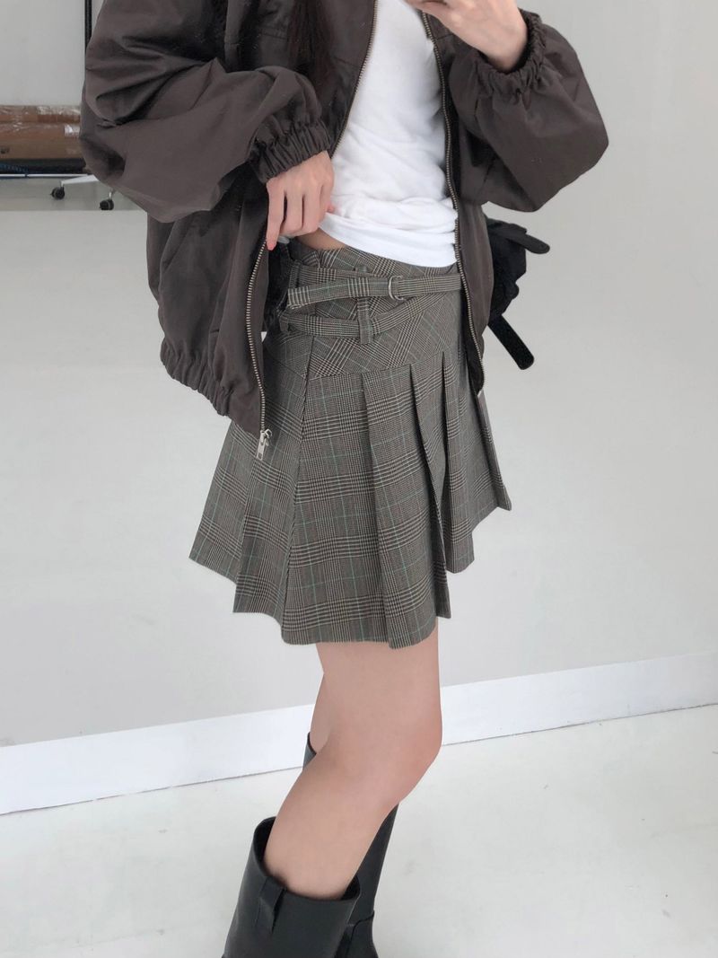 Billy Checkered Pleats Mini Skirt (one color)