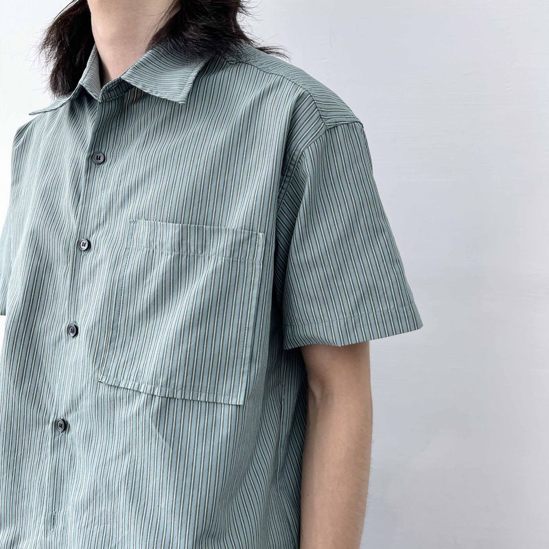 Vertical Textured Short Shirt