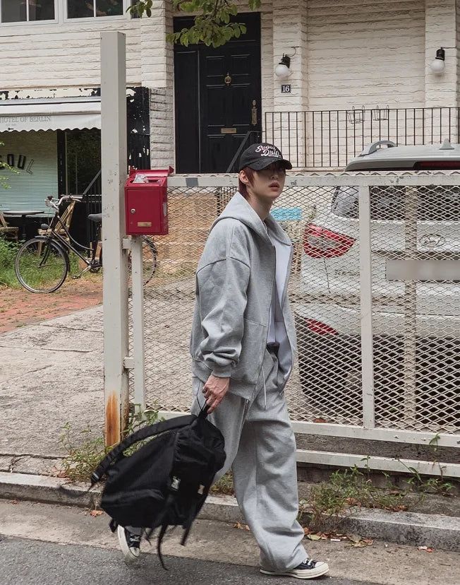 Jet Carpender One-Tuck Wide Sweatpants