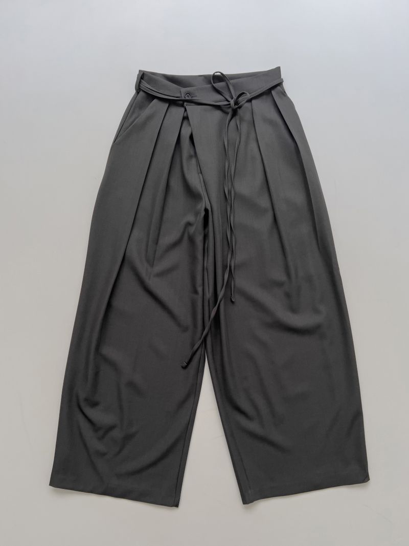 Vinua Unbalance Wrap Wide Slacks