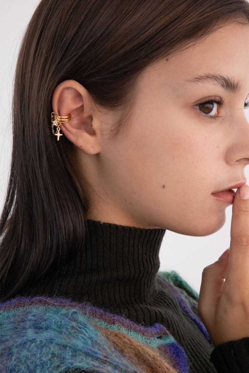 3 line drop chain with pendant earcuff