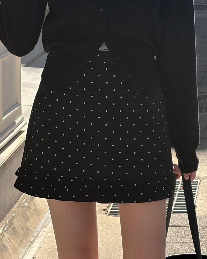 Sellirit dot skirt