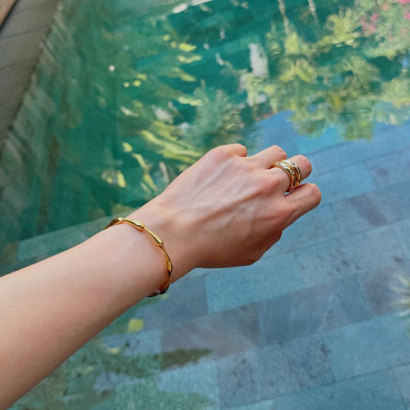 ウェーブバングル(Gold)