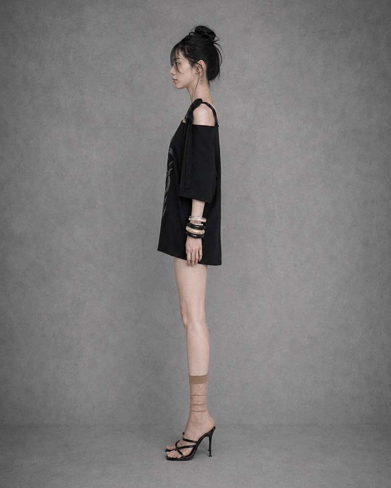 Iris Lace Ribbon Tee #Black(黑)