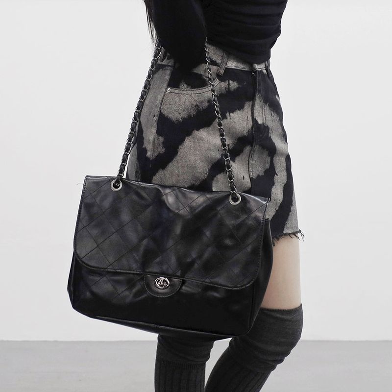 レイミーチェーンキルティングショルダーバッグ