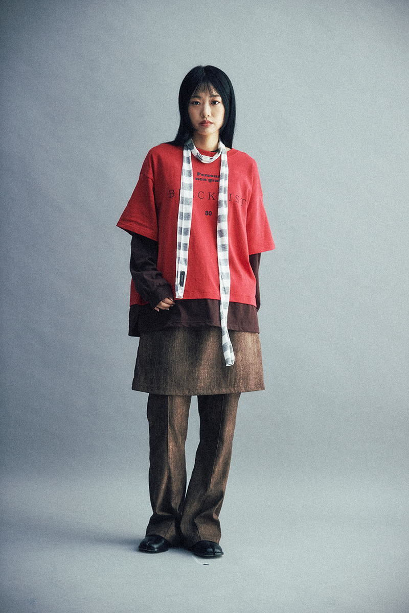 Blacklist lettering Layered tee (Red/Brown)